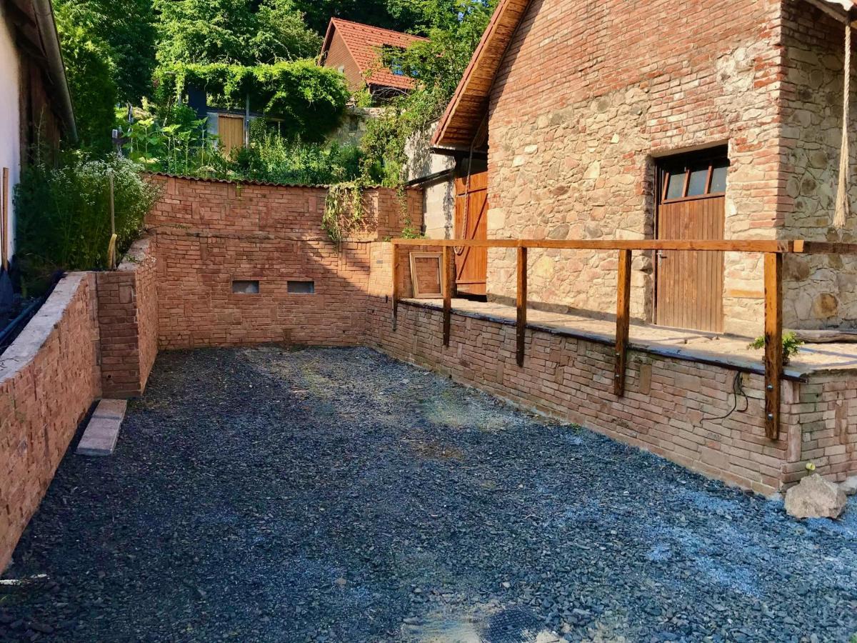 Apartmány pod Kozákem Velké Popovice Exterior foto